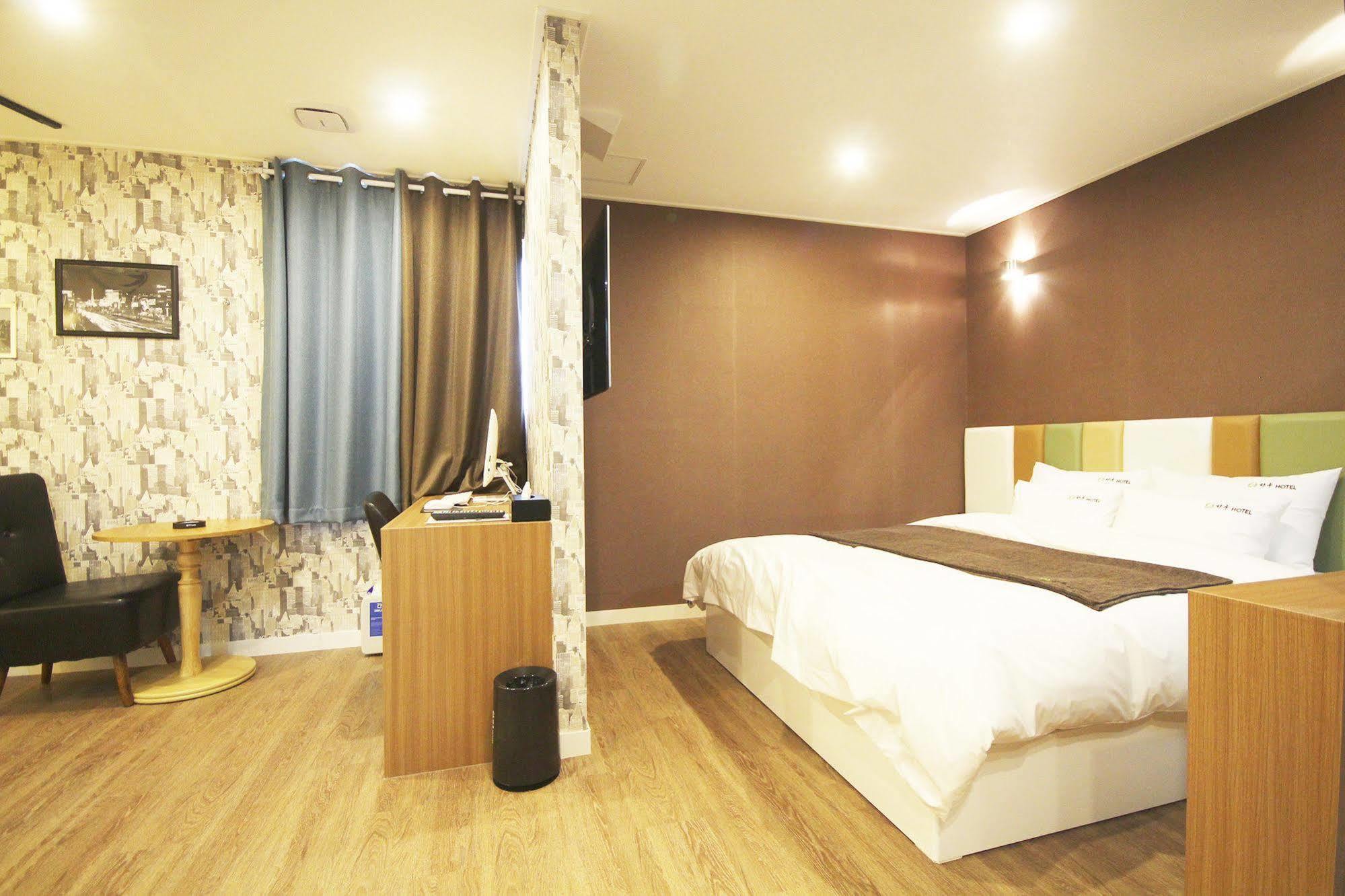 Haru Hotel Gimhae Exterior foto